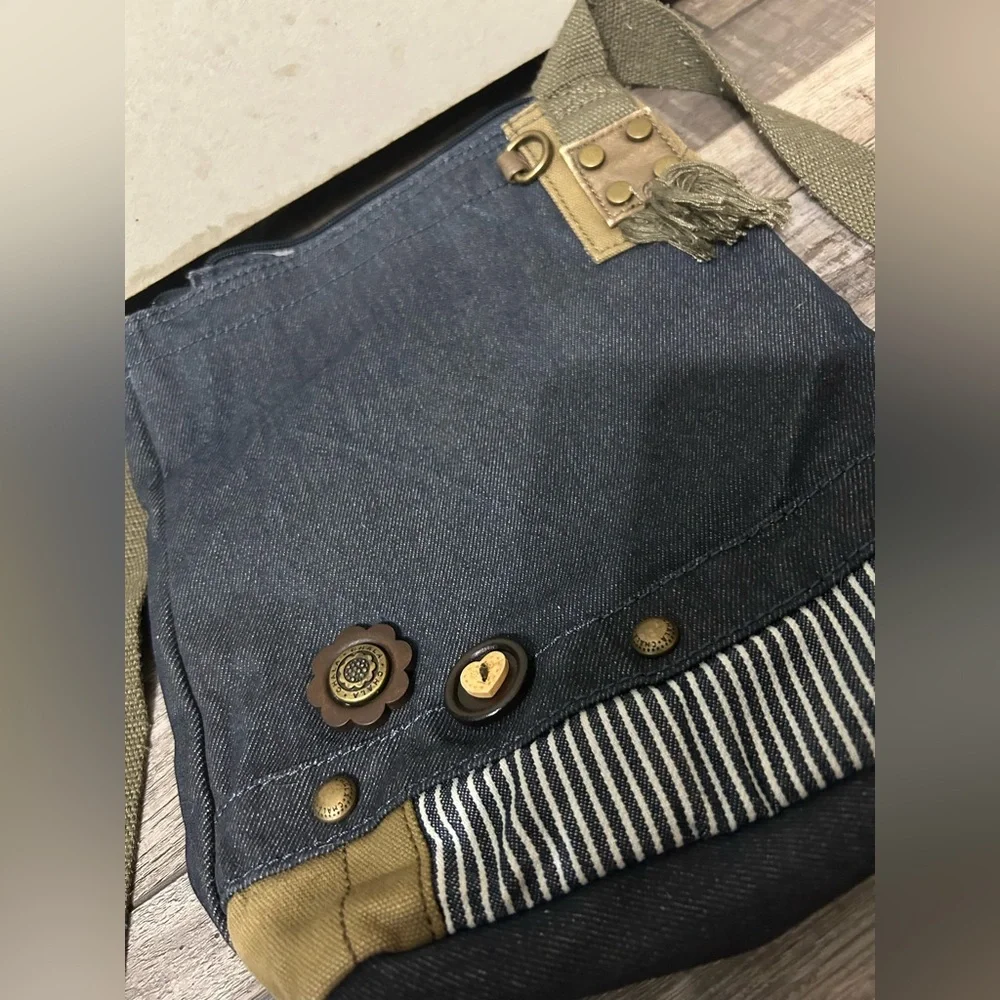 Chala Handbags | Patch Xbody bag Denim floral Buttons Fringe - Picture 5 of 7